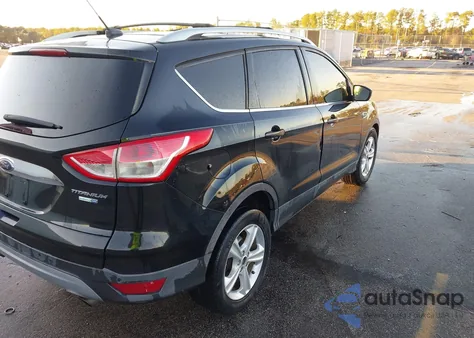 2014 Ford Escape Titanium z USA, uszkodzony, nr VIN 1FMCU9JX8EUB52993